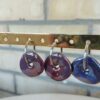 Argollas de acero con abalorio de cerámica (donut) - Imagen 2